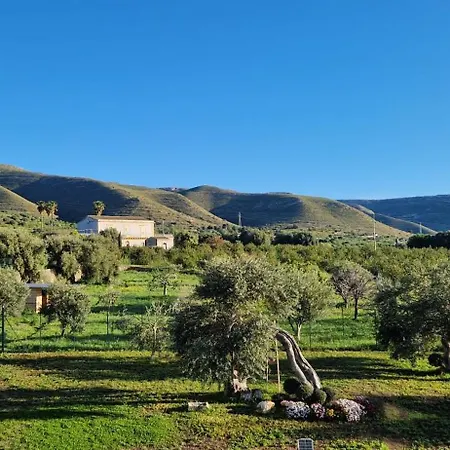 I Secolari Di Giulia 2 אבולה